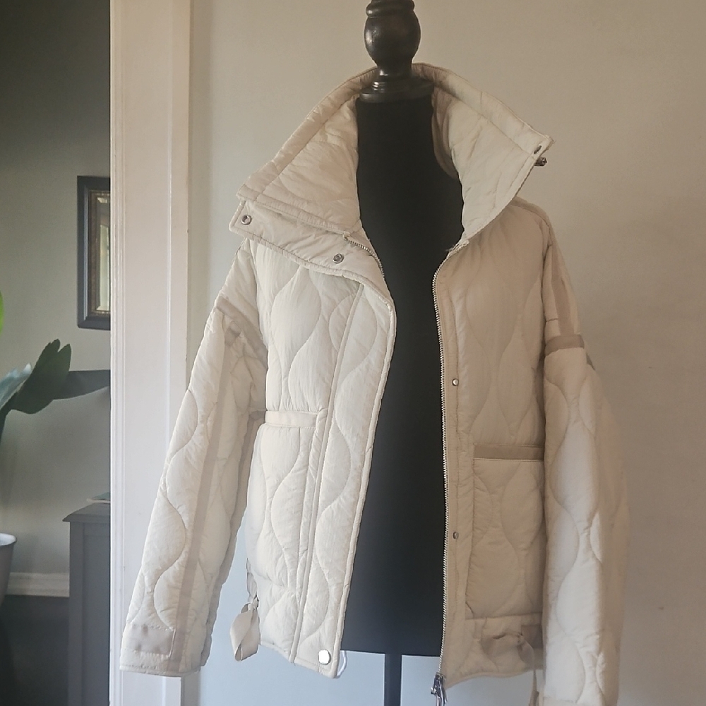 Zara Quilted Cream Puffer Jacket